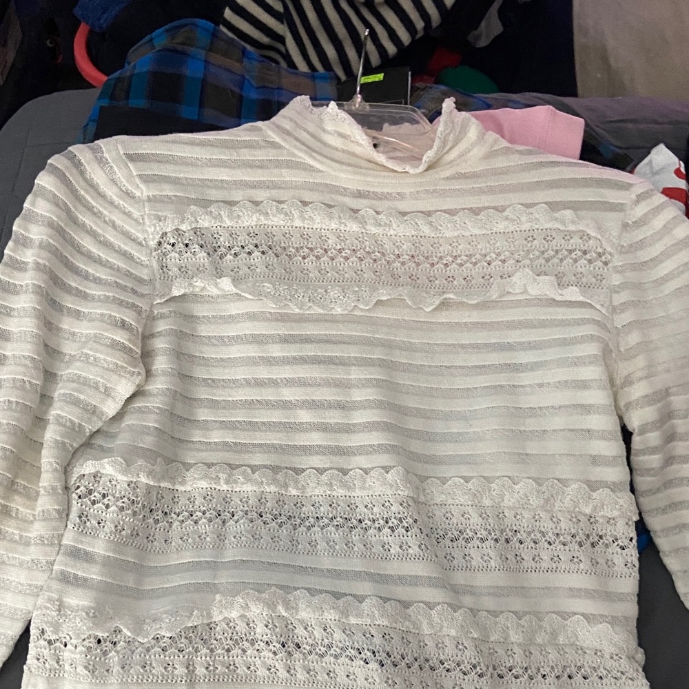 Vintage White House Black Market Off White and White Lace Top